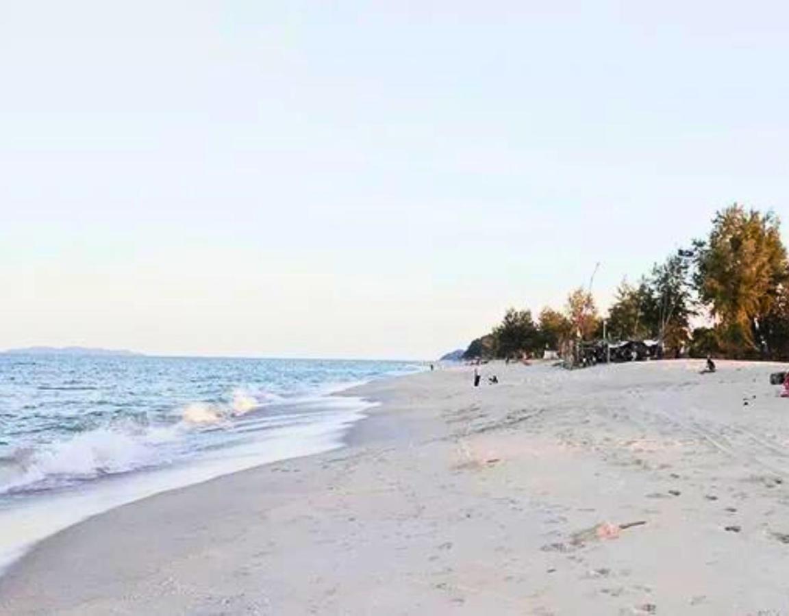 D'Luna Homestay Terengganu Sea View / Drawbrige View / Near Hsnz, Ktcc, Drawbrige Kuala Terengganu Bagian luar foto